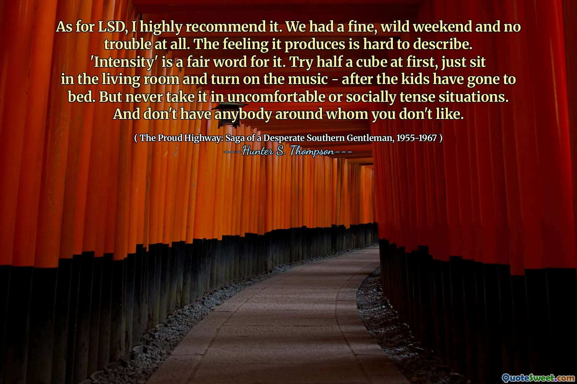 Что касается ЛСД, я очень рекомендую это. У нас были прекрасные, дикие выходные, и вообще не было никаких проблем. Трудно описать чувство, которое он производит. «Интенсивность» - это справедливое слово для этого. Сначала попробуйте половину куба, просто сядьте в гостиной и включите музыку - после того, как дети ложились спать. Но никогда не принимайте это в неудобных или социально напряженных ситуациях. И никого нет, которого вам не нравится.
