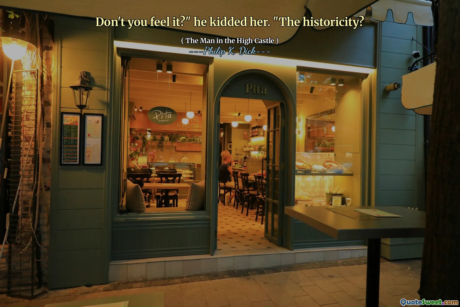 感じませんか？」彼は彼女をkidしました。