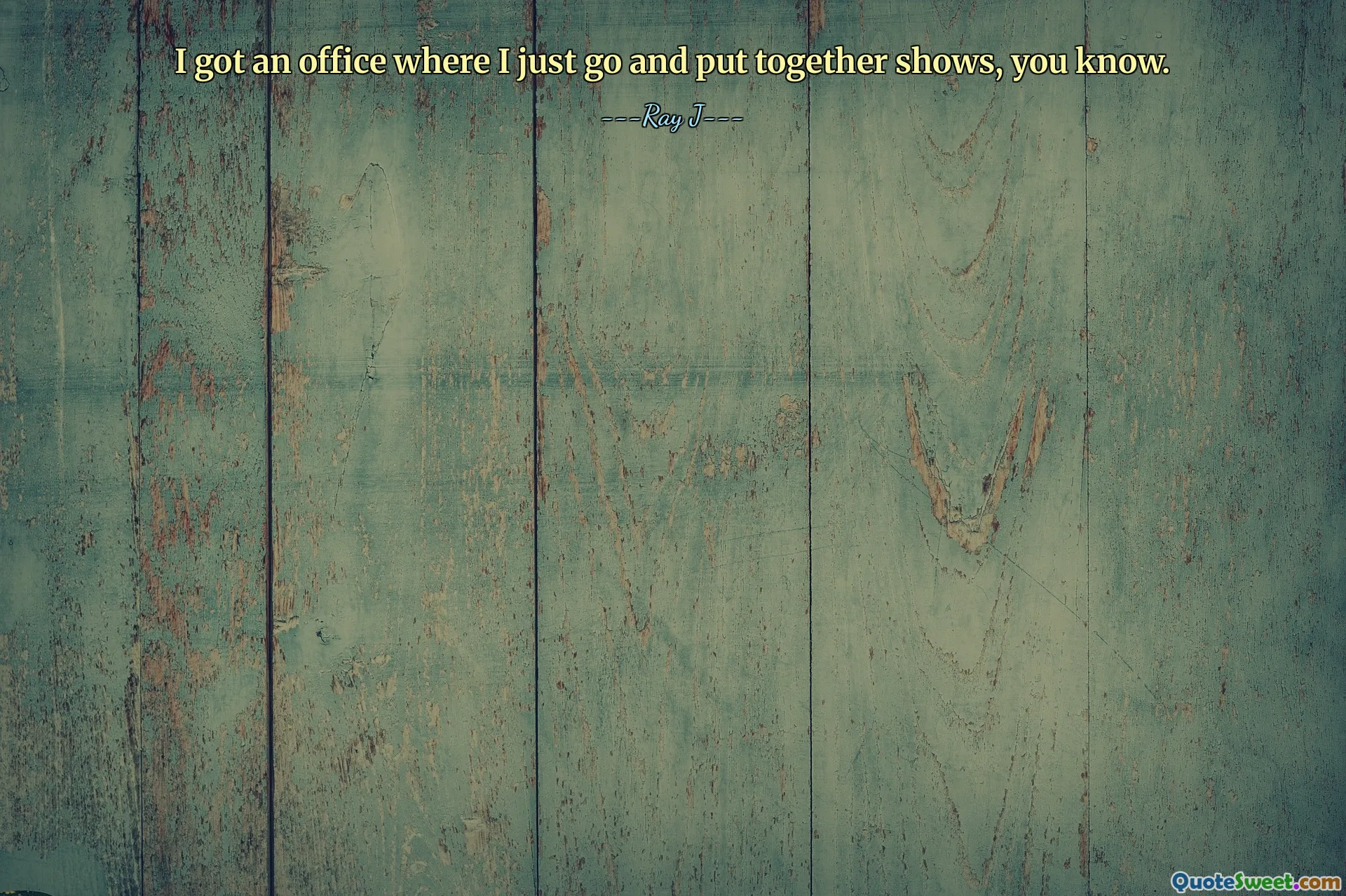 لدي مكتب أذهب إليه وأقوم بتجميع العروض، كما تعلم.