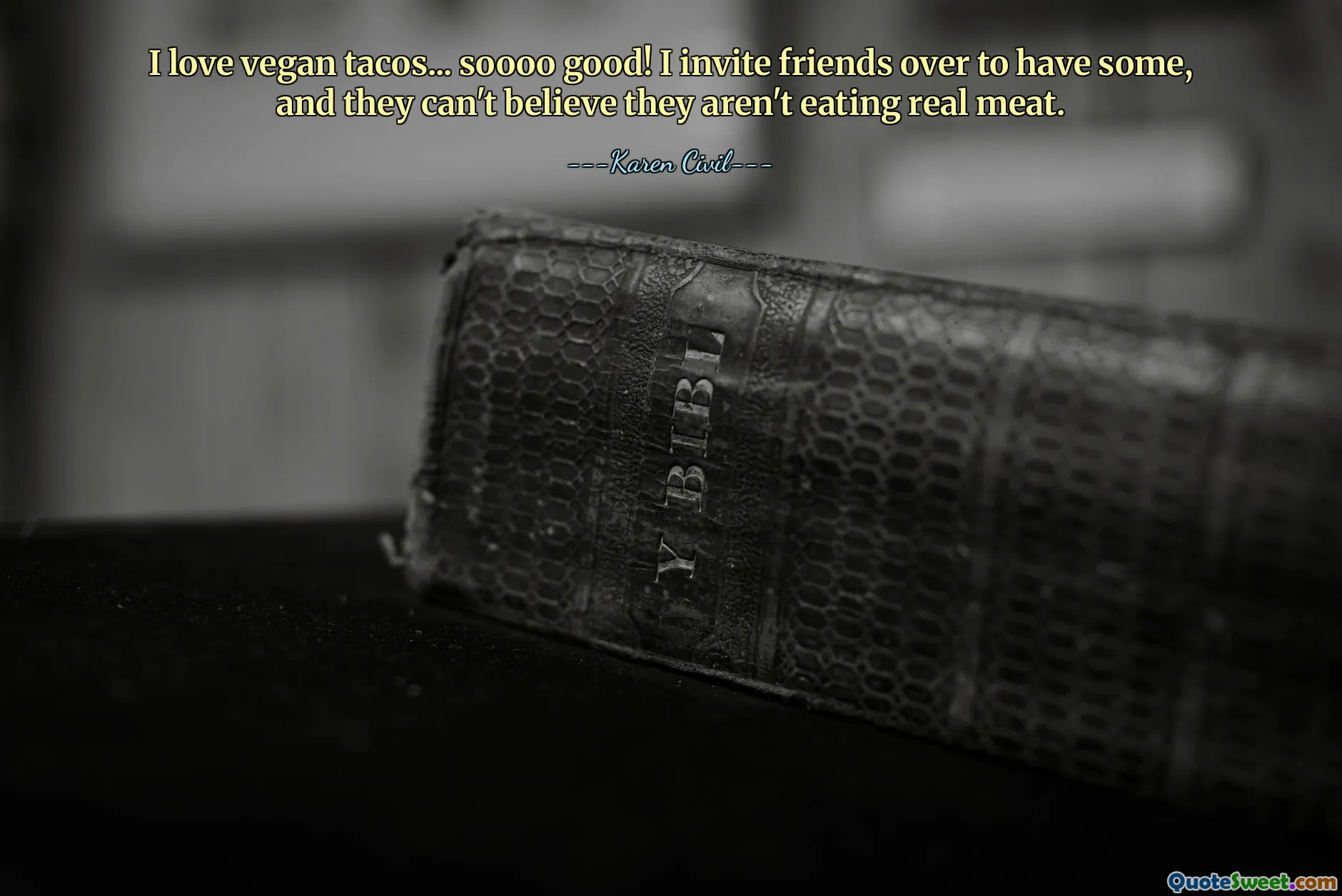 저는 비건 타코를 좋아해요... 정말 좋아요! 나는 친구들을 초대해 몇 가지를 먹었는데, 그들은 자신들이 진짜 고기를 먹고 있지 않다는 사실을 믿을 수 없었습니다.