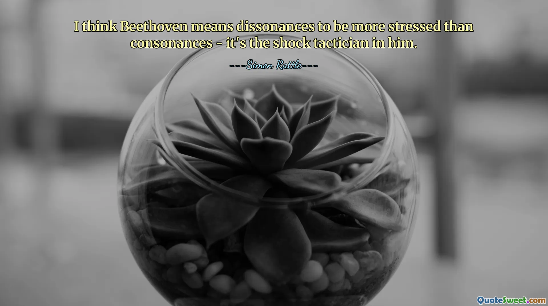 I think Beethoven means dissonances to be more stressed than consonances - it's the shock tactician in him.