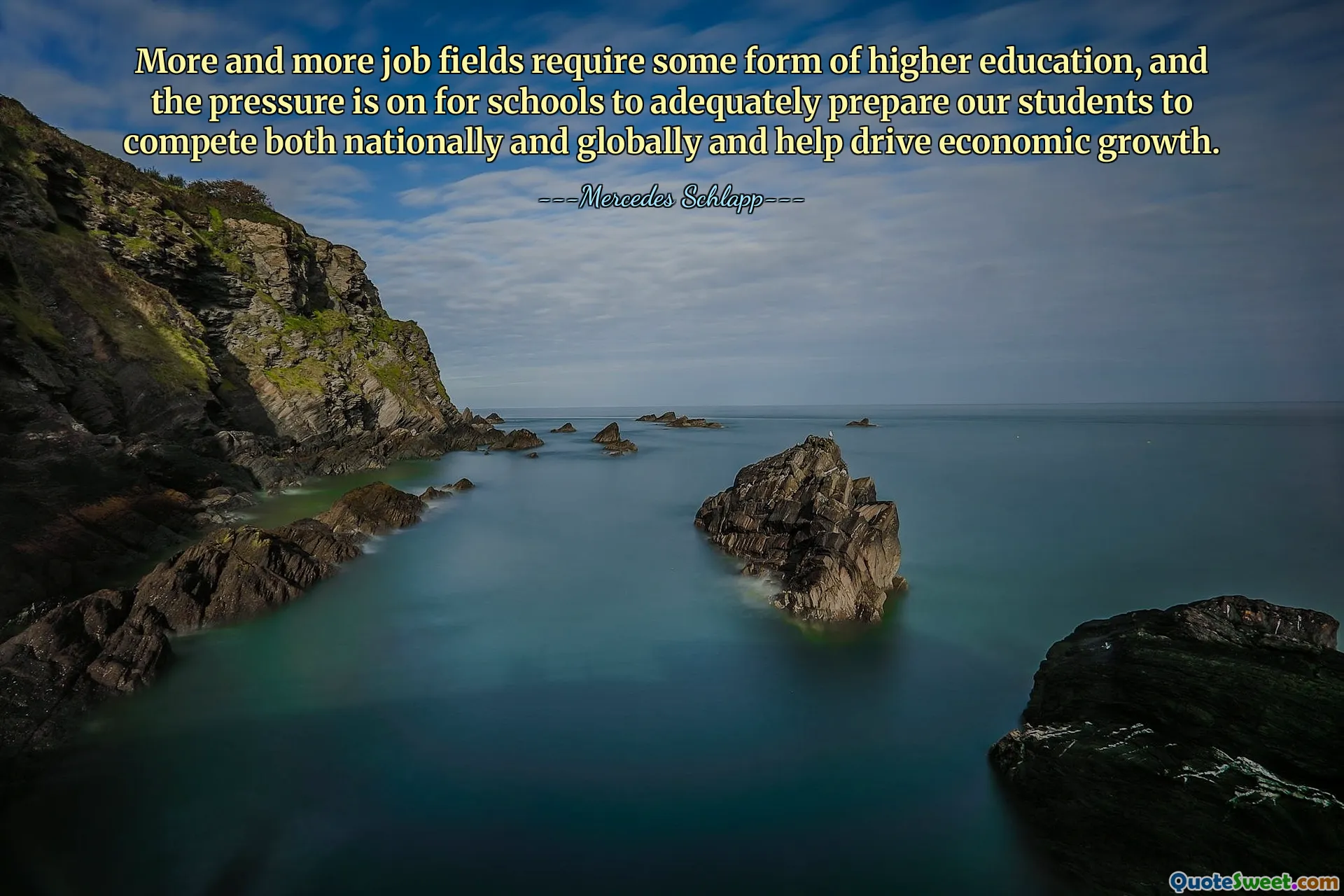 Все больше и больше профессий требуют той или иной формы высшего образования, и на школы оказывается давление, чтобы они должным образом подготовили наших студентов к конкуренции как на национальном, так и на глобальном уровне и способствовали экономическому росту.