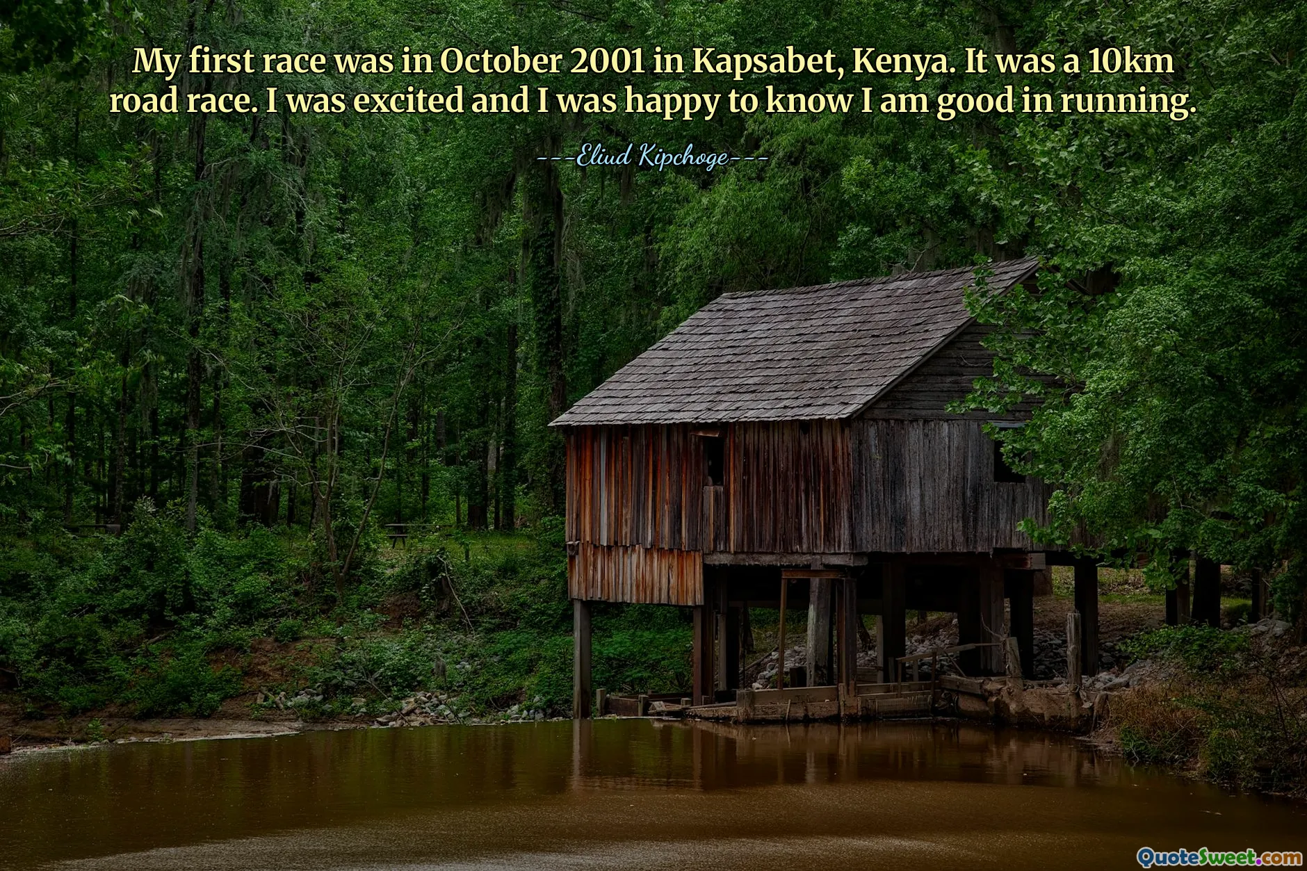 كان أول سباق لي في أكتوبر 2001 في كابسابت، كينيا. لقد كان سباق طريق بطول 10 كيلومترات. لقد كنت متحمسًا وكنت سعيدًا بمعرفة أنني جيد في الجري.