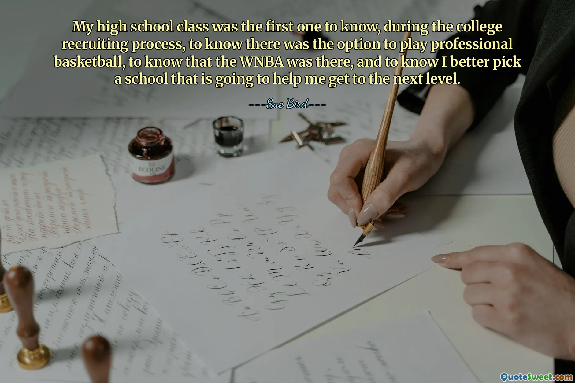 Mijn klas op de middelbare school was de eerste die tijdens het rekruteringsproces op de universiteit wist dat er de mogelijkheid was om professioneel basketbal te spelen, dat de WNBA er was, en dat ik beter een school kon kiezen die me zou helpen naar het volgende niveau te gaan.
