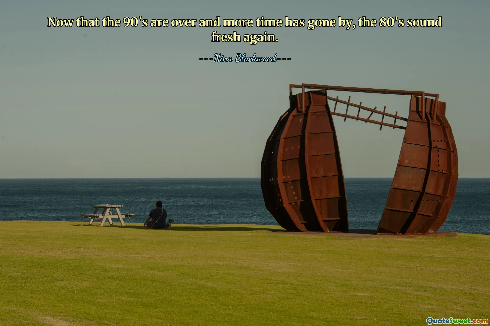 Nå som 90-tallet er over og mer tid har gått, høres 80-tallet friskt ut igjen.