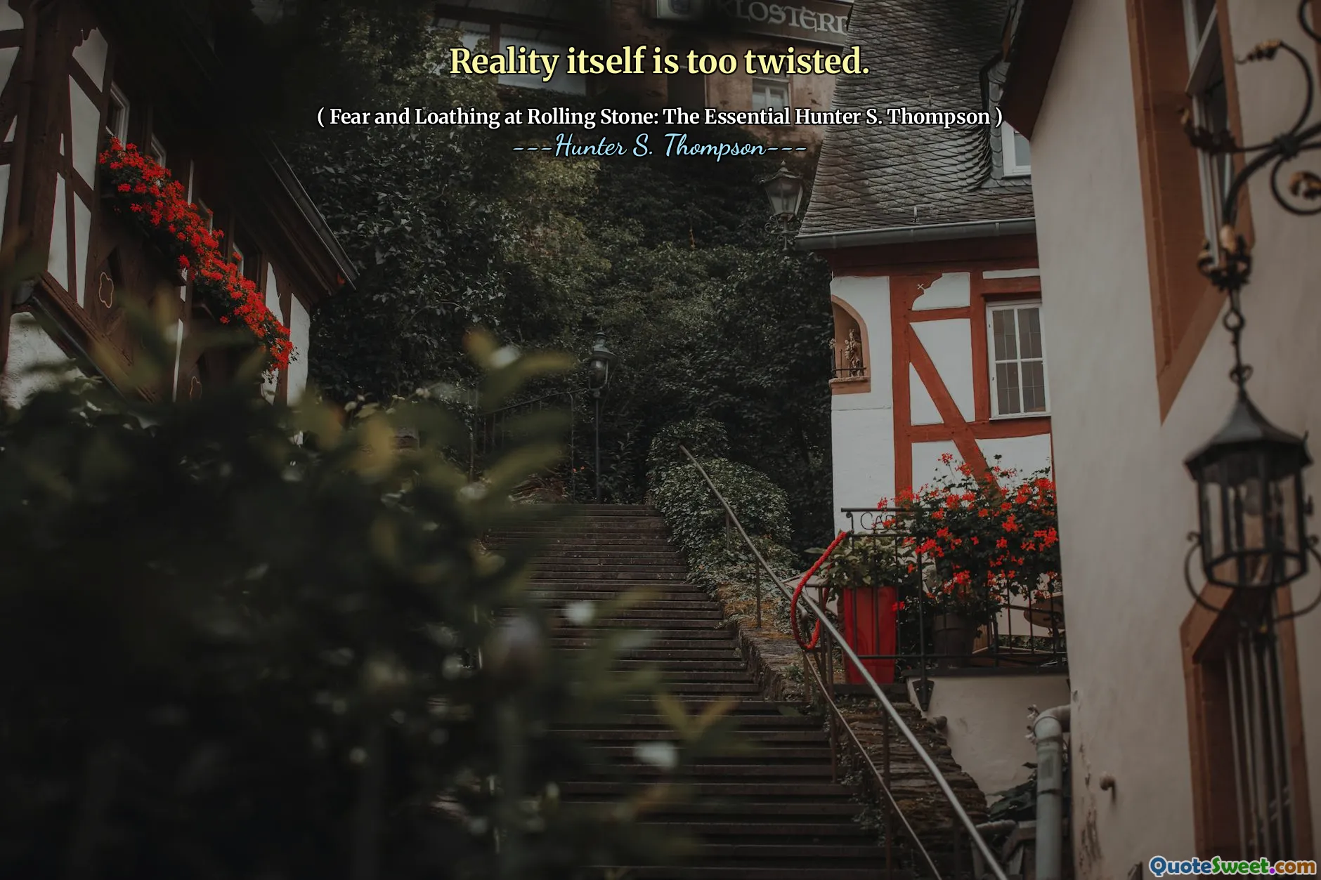 现实本身太扭曲了。