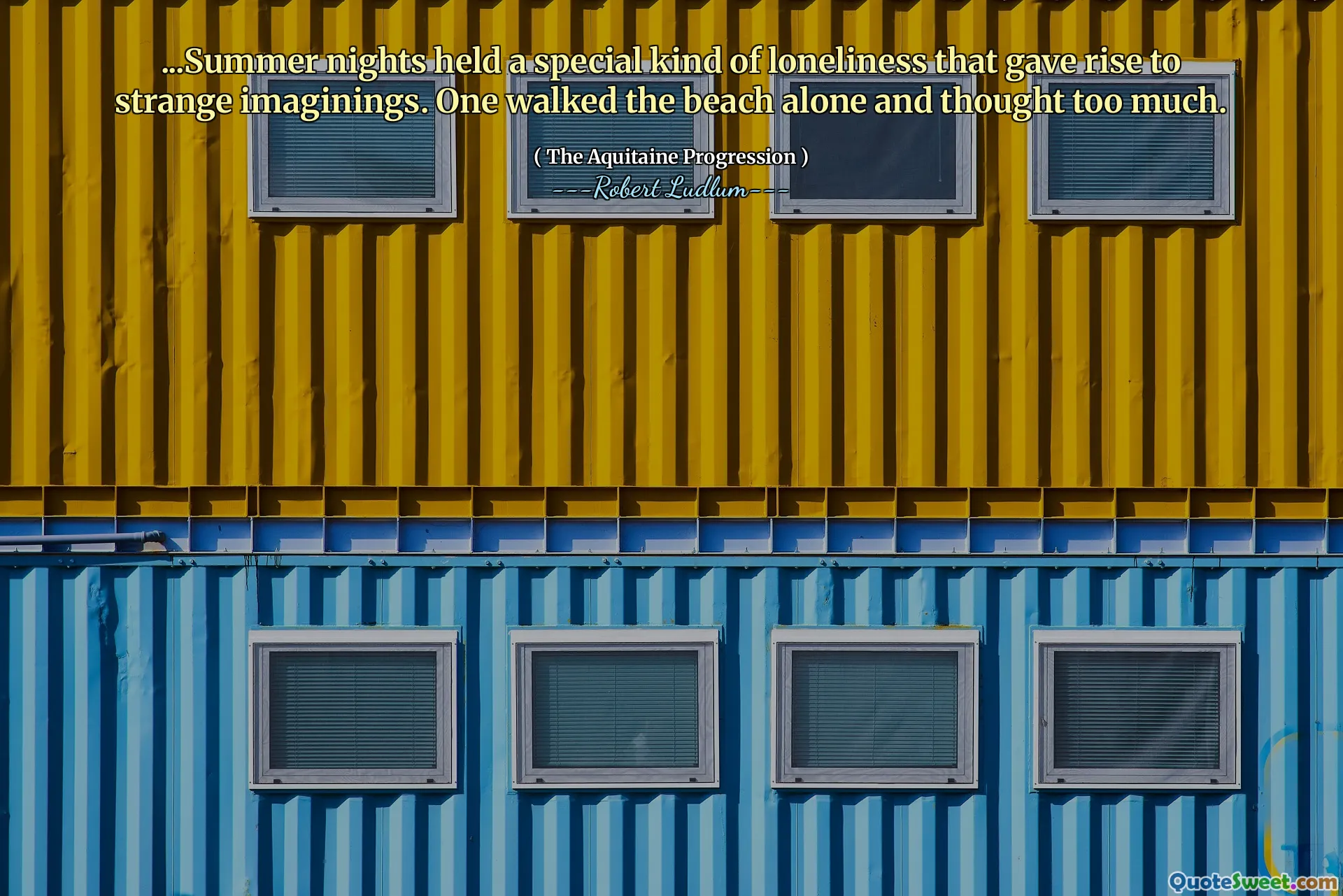 ... Sommarnätter hade en speciell typ av ensamhet som gav upphov till konstiga fantasi. En gick ensam och tänkte för mycket.