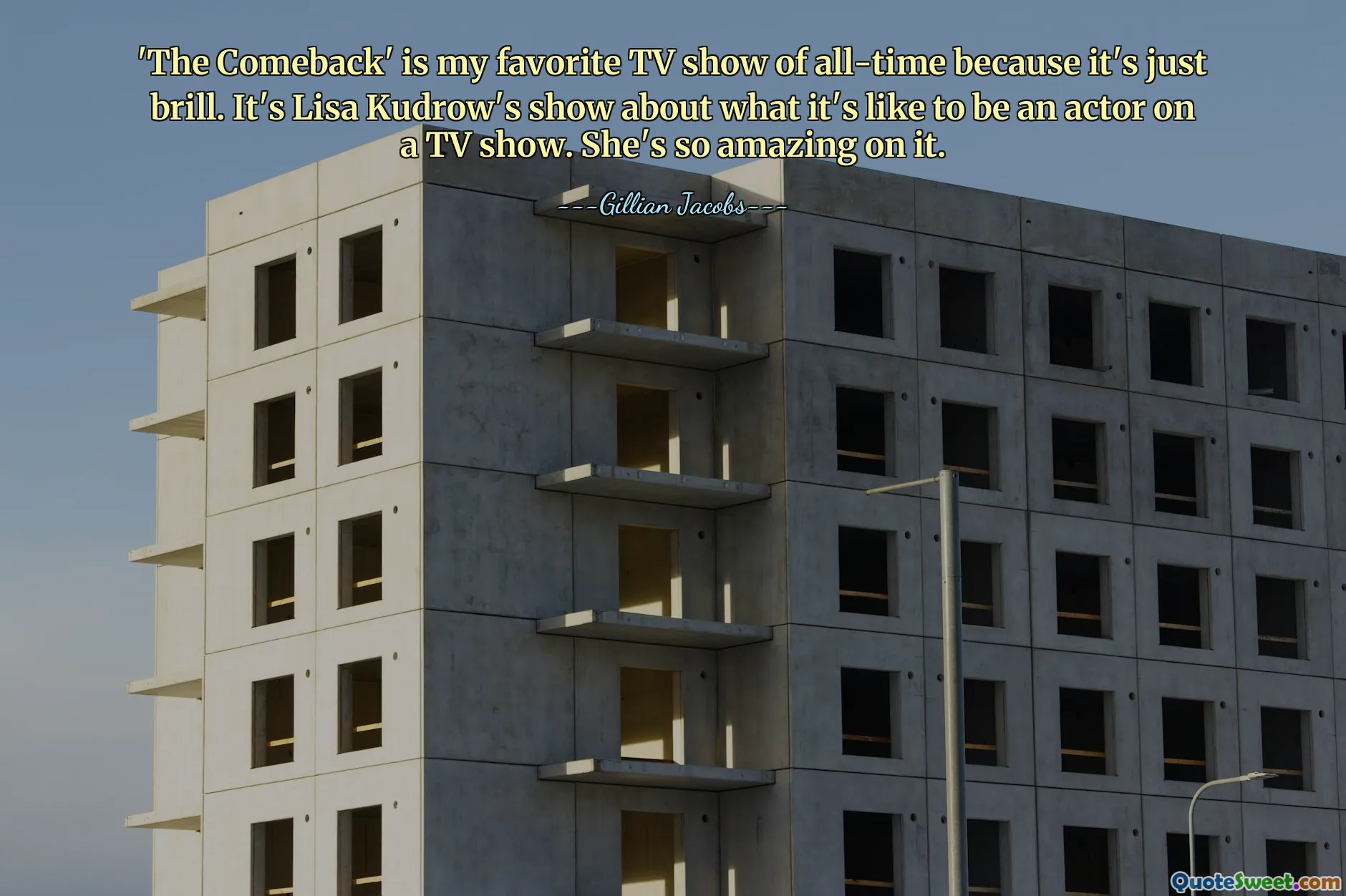 "დაბრუნება" არის ჩემი საყვარელი სატელევიზიო შოუ ყველა დროის, რადგან ის უბრალოდ ბრწყინვალეა. ეს არის ლიზა კუდროუს შოუ იმის შესახებ, თუ როგორია იყო მსახიობი სატელევიზიო შოუში. ის იმდენად საოცარია მასზე.