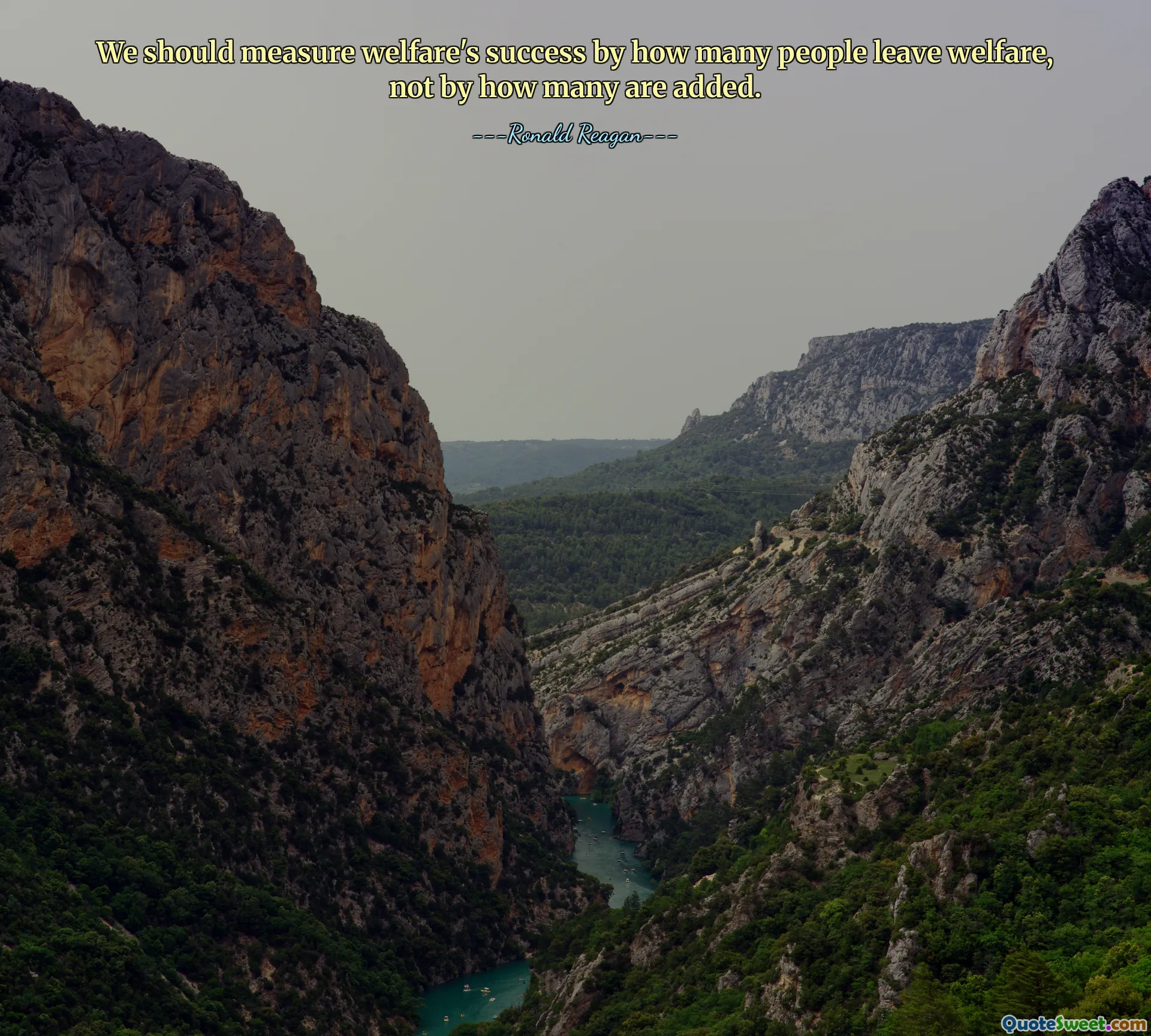 Мы должны измерять успех благосостояния по тому, сколько людей уходят из системы благосостояния, а не по тому, сколько людей к ним присоединилось.