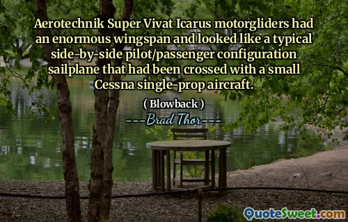 Aerotechnik Super Vivat Icarus Motorgliders hadde et enormt vingespenn og så ut som en typisk side-ved-side-pilot/passasjerkonfigurasjons seilplan som hadde blitt krysset med et lite Cessna-enkelt-prop-fly.