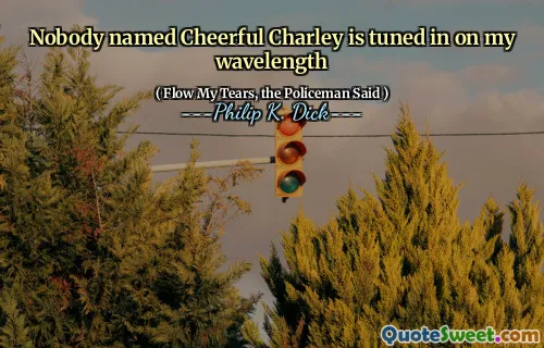 لا أحد يدعى Charley Charley يتم ضبطه على الطول الموجي